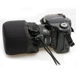 Tapa blanda para lente de Neopreno (S) 9 x 10cm con cordón