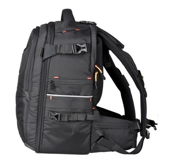 Bolsillo trasero con ecceso a la parte superior/interna de la mochila