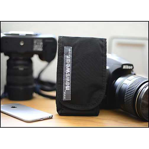 Newswear i-Phone 15 Pro, 14, 13 Pro, 13, 11 Pro, 12 Mini, 12 Pro Pouch